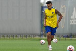 Salvio no se entrenó con Boca este jueves, después del incidente vial con la madre de sus hijos