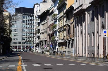 Salvo permisos especiales o urgencias, quedará prohibido entrar o salir de estas nuevas "zonas rojas" y deberán evitarse "en modo absoluto" desplazamientos