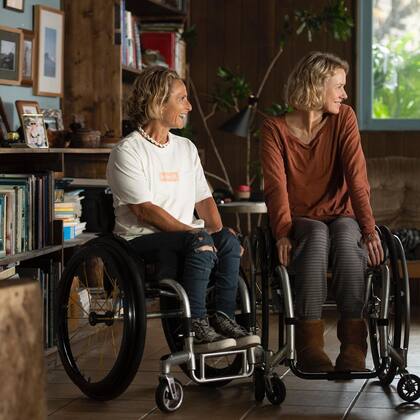 Sam Bloom estuvo involucrada en la película y asesoró a Naomi Watts para su personaje