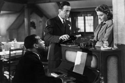 Sam Dooley tuvo dificultades con su papel, puesto que era cantante, no pianista, y la canción estrella del film casi no llega a la pantalla porque el compositor de la música original quería reemplazarla con una pieza suya