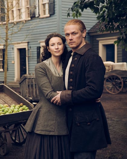 Sam Heughan y Caitriona Balfe en Outlander