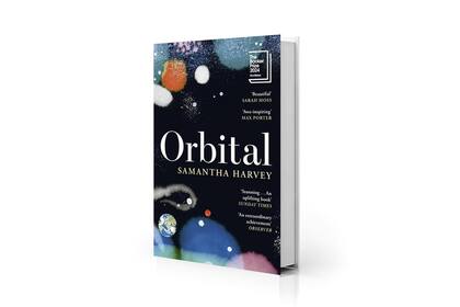 Samantha Harvey sorprende al ganar el Premio Booker con una novela ambientada en el espacio
