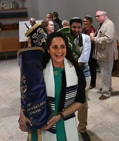 Samantha Woll fue encontrada muerta afuera de su residencia