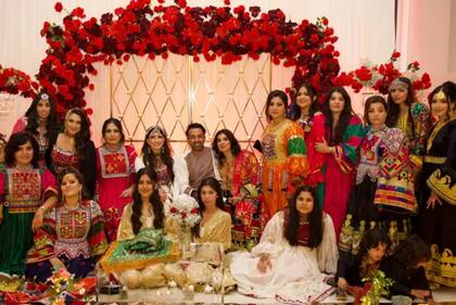 Sammi y Safi celebraron una boda mixta, con tradiciones afganas, judías y teatrales.