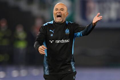 Sampaoli asumió en Olympique en marzo; siempre vive los partidos al límite.