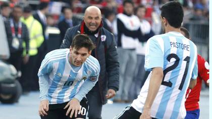 Sampaoli quiere dirigir a Messi en la selección