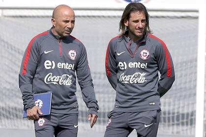 Sampaoli y Beccacece, cuando dirigían a la selección chilena.