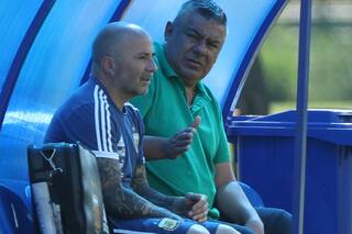 Siguen las contramarchas y crece la tensión entre Jorge Sampaoli y la AFA