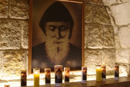 San Charbel, en su día