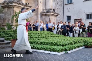 Una fiesta con perfume a albahaca dedicada al santo patrono de los terremotos