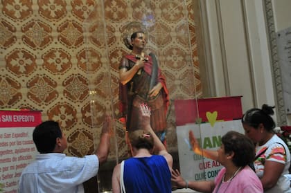 San Expedito es, después de San Cayetano, el santo que más convoca en su día en la ciudad de Buenos Aires