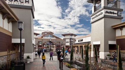 San Francisco Premium Outlets, recientemente renovado