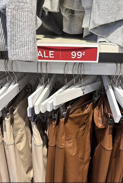 San Francisco Premium Outlets tiene tiendas con prendas que cuestan menos de un dólar