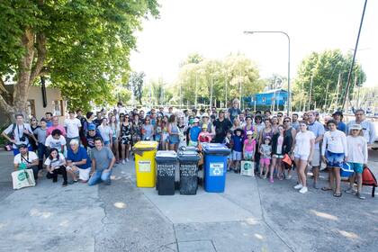 San Isidro: voluntarios recolectaron tres toneladas de basura de la costa del río