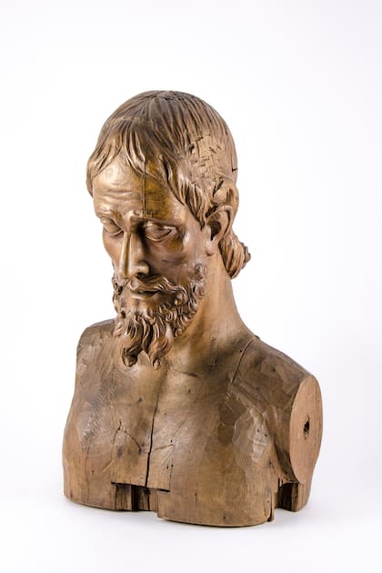 San José. Madera tallada con la representación en tamaño natural (Buenos Aires, siglo XVIII), obra de un tallista, posiblemente de origen lusitano