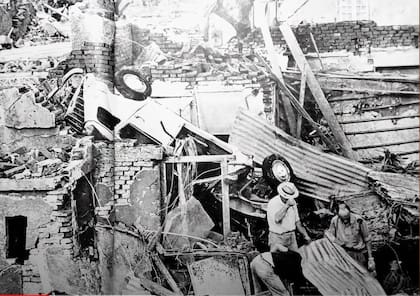 San Justo era en ese entonces una ciudad de 12.000 habitantes; el tornado impactó con mayor fuerza en las manzanas lindantes con la  Ruta Nacional N.11; se cree que la cinta asfáltica recalentada lo atrajo