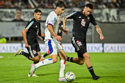 San Lorenzo consiguió salvar un punto de su visita a Deportivo Riestra, pero el empate no le sirvió a ninguno
Foto: FOTOBAIRES
Fecha 12 Torneo Apertura Liga Profesional.