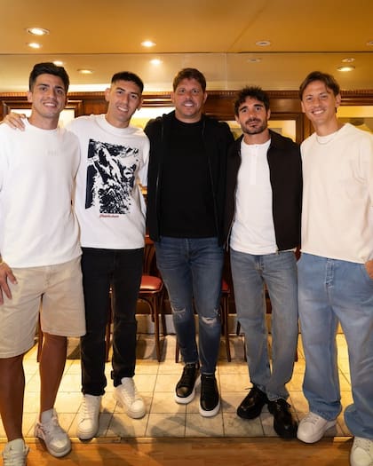 San Lorenzo presentó su nueva camiseta (Prensa Atomik)