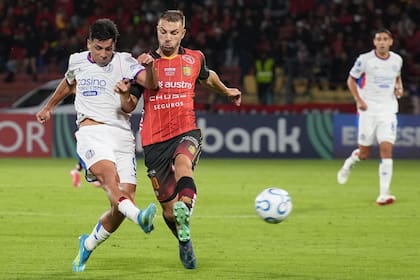 San Lorenzo tiene ventaja sobre Deportivo Cuenca en caso de igualar en puntos porque cosechó un triunfo y un empate contra ese rival
