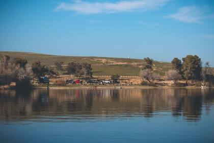 San Luis Reservoir es el quinto embalse más grande de California y se ubica en el condado de Merced