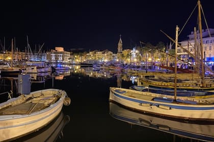 Sanary-sur-Mer de noche.