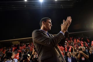 La derecha sube en los sondeos y complica la estrategia de Sánchez