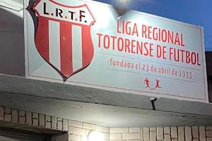 Inhabilitaron a un futbolista por tener deudas en la cuota alimentaria de su hija