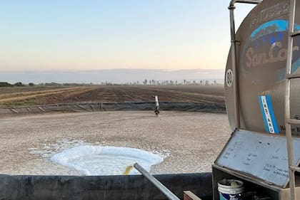 SanCor: un dictamen oficial hizo advertencias al fideicomiso para el salvataje de la cooperativa láctea 6 SanCor dijo que la semana pasada tiró leche por el conflicto con Atilra