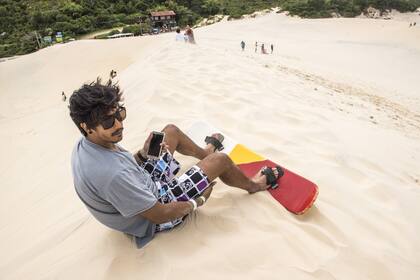 Sandboard, una de las propuestas a pasos de las playas de Joaquina
