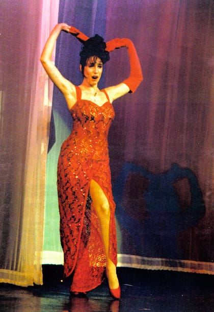 Sandra Guida, como Gypsy Rose Lee, en el Astral