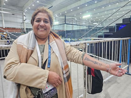 Sandra, la mamá de Federico Chingotto, tiene un tatuaje por cada torneo que ganó su hijo (Crédito: Sofía Jaimez Bertazzo)