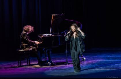 Sandra Mihanovich cantó "Puerto Pollensa" y "Honrar la vida"