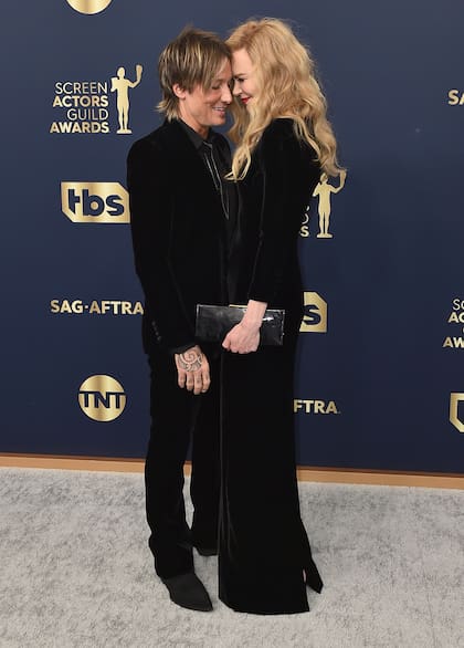 Keith Urban y Nicole Kidman, románticos en la alfombra roja