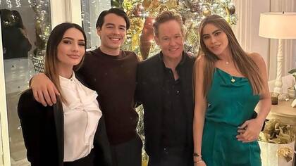 Sandra Vergara es la hermana menor adoptiva de Sofía Vergara y busca alcanzar el mismo éxito que la protagonista de la serie Griselda. Foto: Instagram / @sandravergara