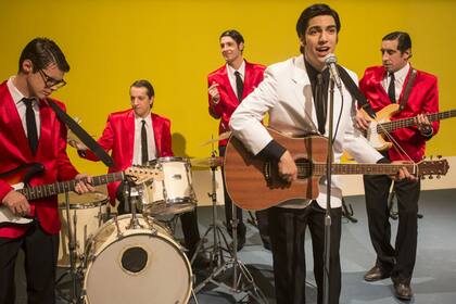 Para Silvia Visciani es ofensivo el retrato de su madre Julia que se hace en Sandro de América