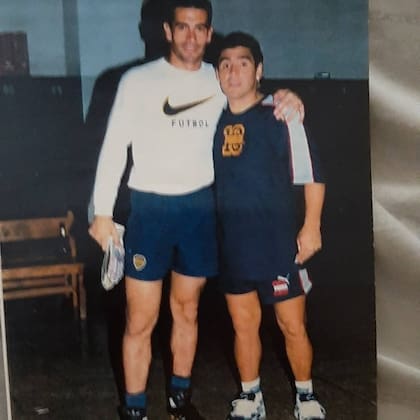 Sandro y Diego Maradona fueron compañeros en Boca
