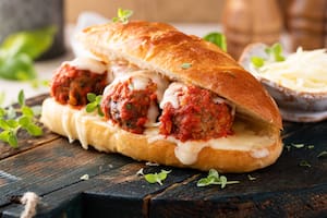 Sándwich de albóndigas
