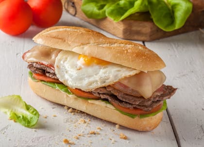 Sándwich de chivito