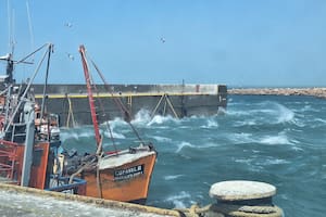 Un temporal castigó a la Patagonia: barcos hundidos en Santa Cruz, incendios en Río Negro y ráfagas de hasta 350 kilómetros en Chubut