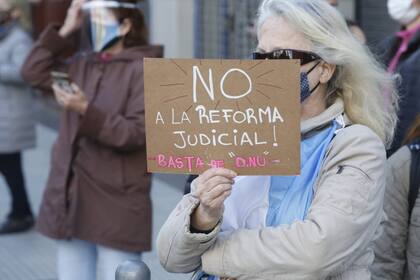 En las Avenidas Santa Fé y Callao tambien hubo manifestantes en contra de la reforma judicial