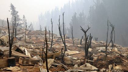 Se trata del incendio forestal más grande de la historia de Chile