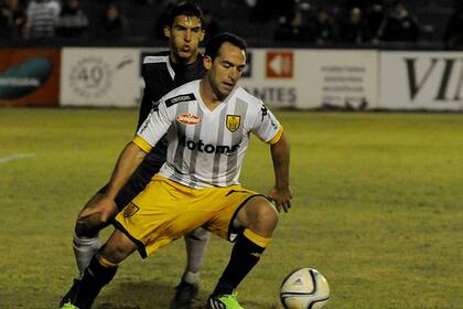 Santamarina ganó en Mendoza y sigue líder