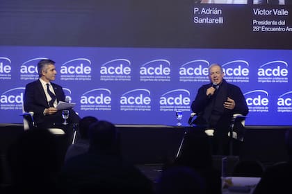 Santarelli: “El empresario está como Jesús en la barca durante la tormenta"