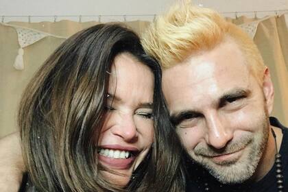 Santiago Caamaño y su pareja actual: Nazarena Vélez