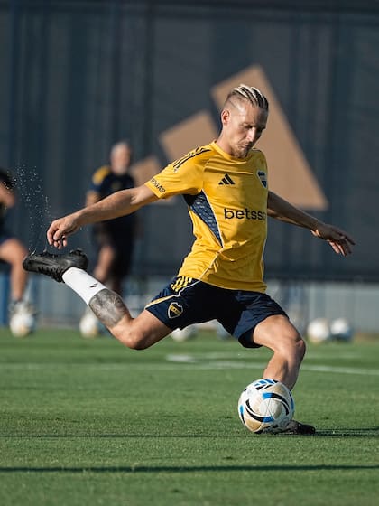 Santiago Ascacibar se sumó este miércoles y asoma como fija para el partido del domingo