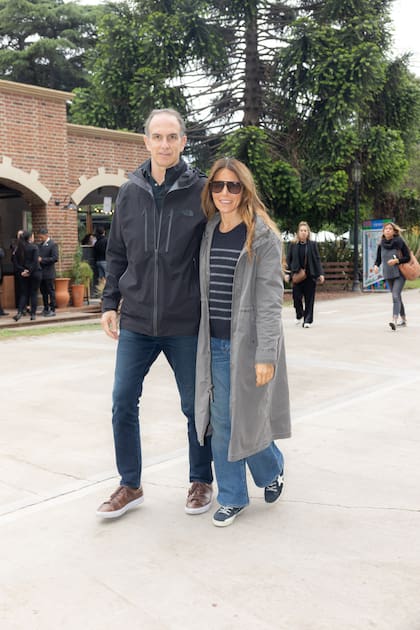 Santiago Born y la estilista Victoria Miranda.