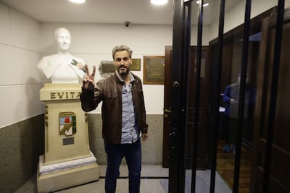 Santiago Cafiero, en el ingreso al PJ