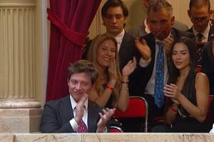 Santiago Caputo dijo presente en el Congreso