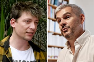 Marcos Peña le respondió a Santiago Caputo, que tiene un libro suyo con una daga clavada en el escritorio