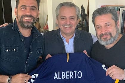 Santiago Carreras, Alberto Fernández y Víctor Santa María